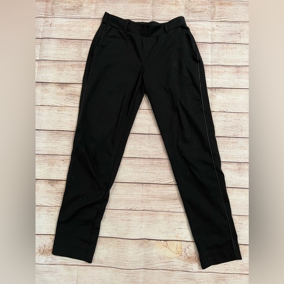 Banana Republic Pants - Banana Republic polyester blend pull on black pants size 0